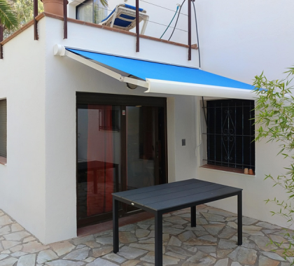 Toldos a l'hivern: eficiència energètica i confort